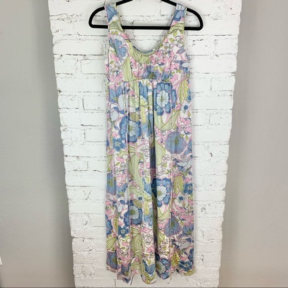 Vintage Intimates & Sleepwear Vintage Vanity Fair Cherries Floral